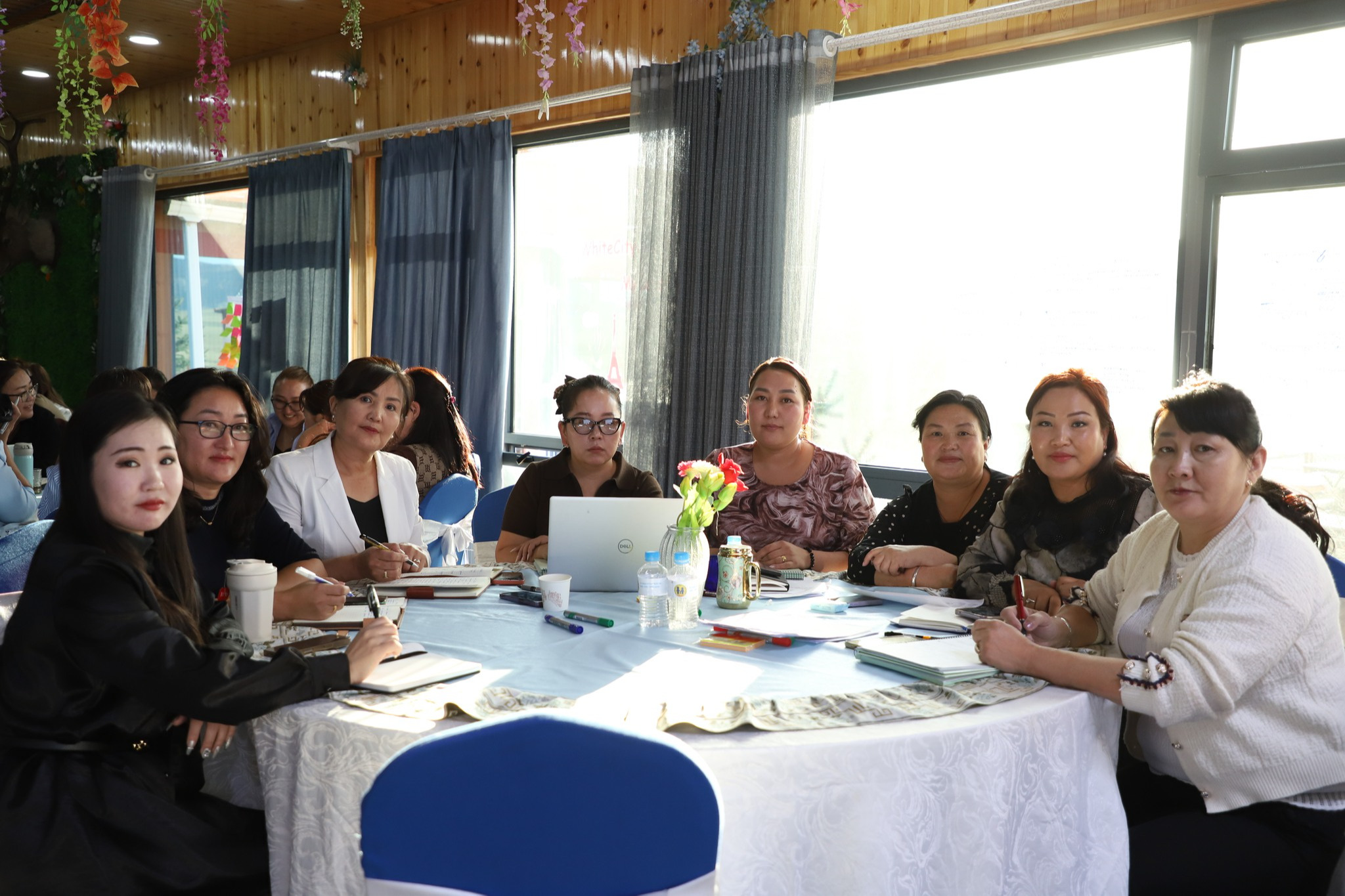 “Сургуулийн өмнөх боловсролын сургалтын хөтөлбөрийн шинэчлэл” сэдэвт сургалт болов